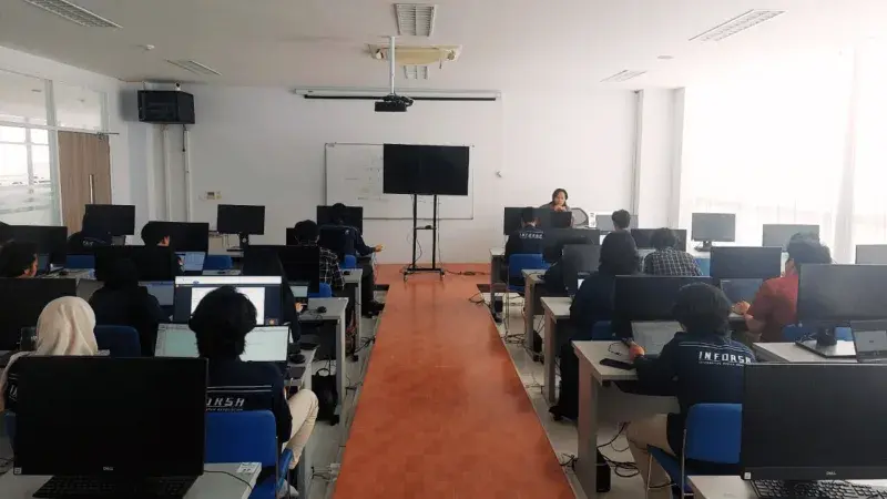 Lessons Learned from a Year as an Information Systems Laboratory Assistant